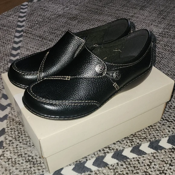 Black Kids Loafers - Picture 2 of 6